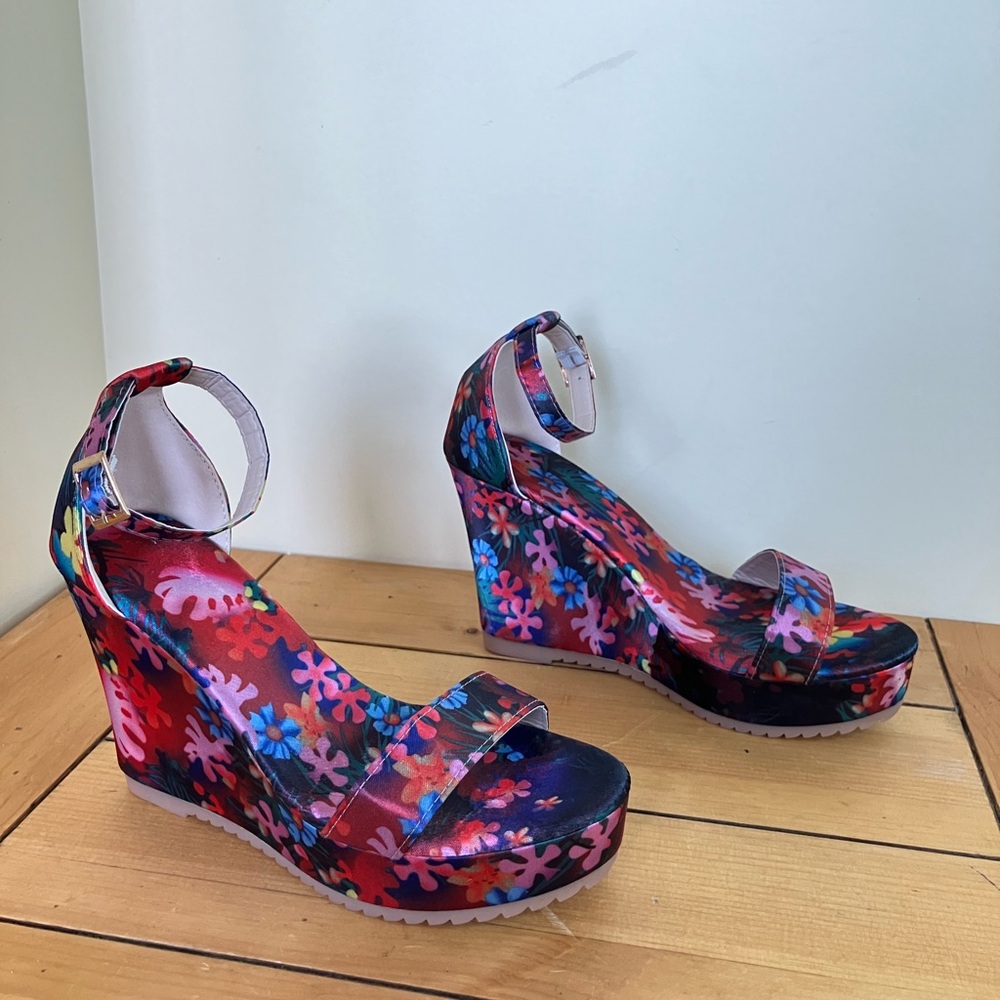 Colorful Floral Satin Platform Wedge Heel Shoes with Ankle Strap